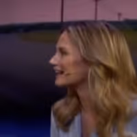 VIDEO: Watch Jennifer Nettles and Erich Bergen Sing from WAITRESS at the Macy's…