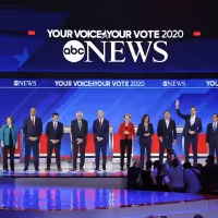 Photo Flash: See Photos from Tonight's Democratic Debate on ABC
