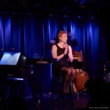 Photo Flash: Jennifer Barnhart At The Laurie Beechman