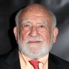 Stream THE SANTA HAT Starring Ed Asner, Michael Urie & Gregory Jbara, Shoshana Bean's