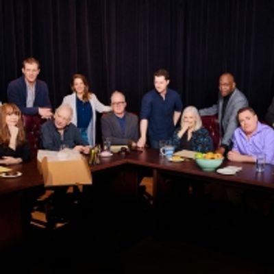 Photos: All New Portrait Released Featuring the Cast of THE MINUTES