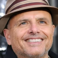 Joe Pantoliano Joins The Cast Of ROCK & ROLL MAN