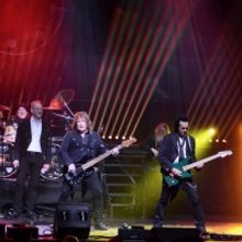 Photos: THE WIZARDS OF WINTER Return to Patchogue Theatre