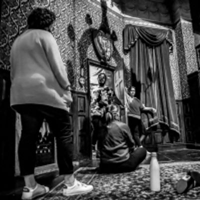 Photos: Go Inside Stunt Rehearsals for THE PLAY THAT GOES WRONG