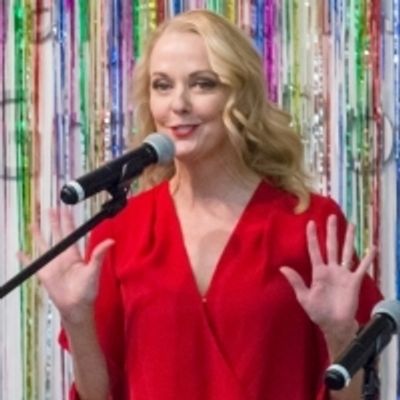 Photo Flash: Sing For Your Seniors Hosts Cast Members of THE PROM