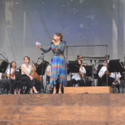 Photo Coverage: Jessica Vosk &amp; More Kick Off New York Philharmonic's Bryant Park Picnic Performances