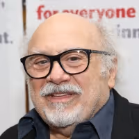 The Cast of TAXI Reunites to Share Stories From the Set & More on STARS IN THE HOUSE