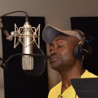 Photo Exclusive: The Cast of THE LION KING Sings 'Carols For a Cure'