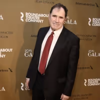 Richard Kind, John Pankow Will Reprise Their Roles in MAD ABOUT YOU Revival