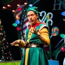 Photo Flash: Steven Strafford Stars In THE SANTALAND DIARIES At Goodman Theatre