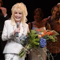 Dolly Parton Donates $1 Million Towards Virus Research