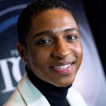 MJ Star Myles Frost Signs With UTA