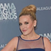 Jennifer Simard Will Host Tonight's Dramatists Guild Foundation 60th Anniversary Gala