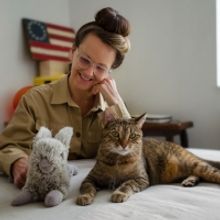 Tails of Broadway: Alice Ripley Cuddles Up with Carly and Suzy