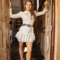 Country Pop's Caroline Jones to Join the Zac Brown Band on Tour
