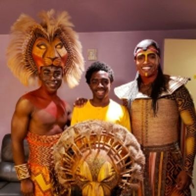 Photo: STRANGER THINGS Star and Former &#039;Young Simba&#039; Caleb McLaughlin Visits THE LION KING