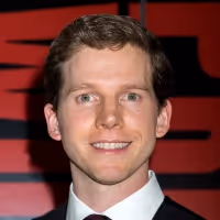 LISTEN: Stark Sands Joins Latest Episode of DRAMA. Podcast