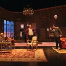 O AMOR E TAO SIMPLES is Now Playing at Teatro da Trinidade