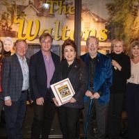 Photos: Leonard Maltin Emcees THE WALTONS Cast 50th Anniversary Reunion at The…