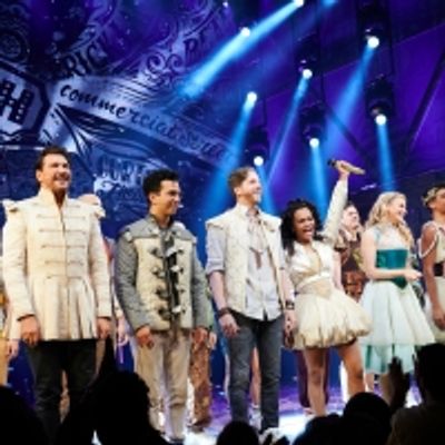 Photos: Go Inside &amp; JULIET's First Preview on Broadway