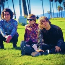 Los Angeles Based VELVET STARLINGS Return with Music Video for 'There's Nobody There'
