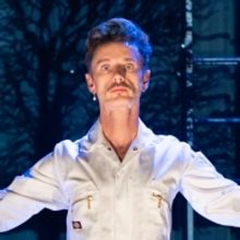 Photos: First Look At Dickie Beau In ¡SHOWMANISM! At the Ustinov Studio in Bath