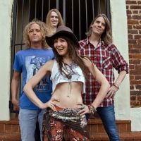 Annie Probst and Raelyn Nelson Bring THE WINE, WEED & WHISKEY TOUR to City Winery…