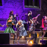 Photos: The Cast of SIX Performs at Hampton Court Palace
