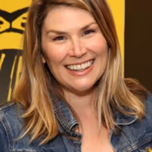 VIDEO: Heidi Blickenstaff, Gavin Lee & More Perform at Epcot for International…