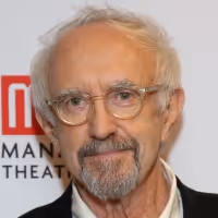 Jonathan Pryce, Olivia Cooke Join SLOW HORSES on Apple TV