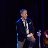 Photo Flash: Tim Connell Returns To NYC At The Triad