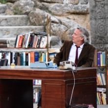 Photo Flash: First Look at EDUCATING RITA, Now Playing at the Minack Theatre