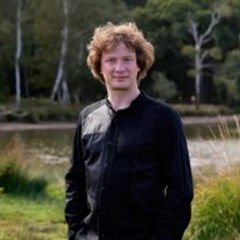 Philharmonia Orchestra Announces 2022-23 London Season With Principal Conductor Santt