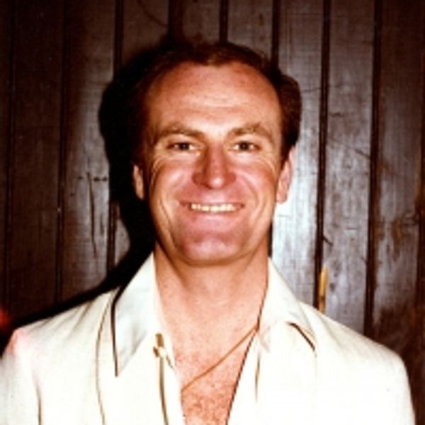 Photo Flashback: Peter Allen Backstage at the Biltmore Theatre in 1979 Photo