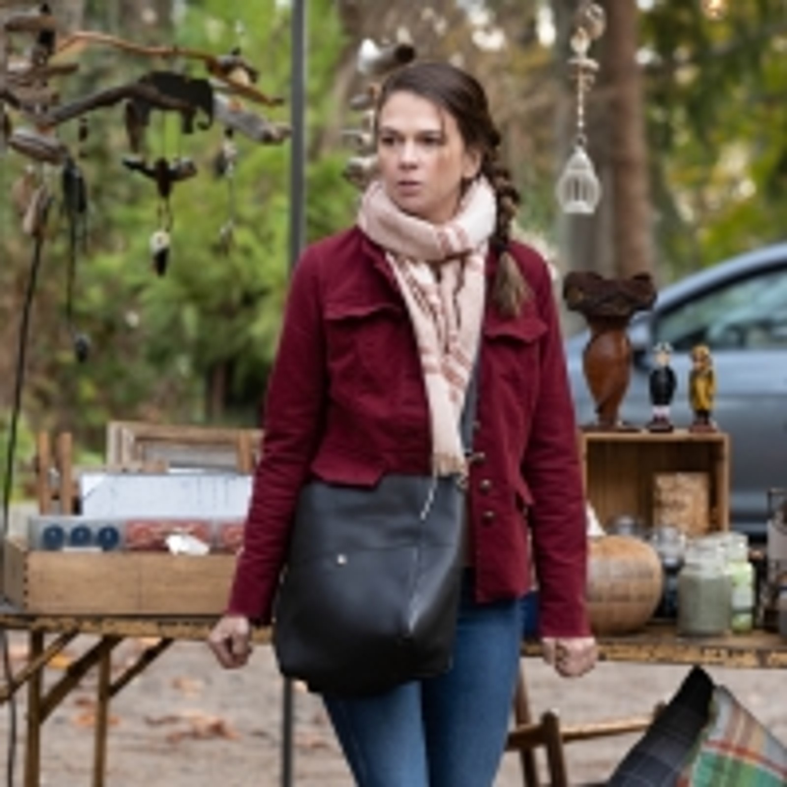 Photo Flash: Get a First Look at Sutton Foster on A MILLION LITTLE THINGS