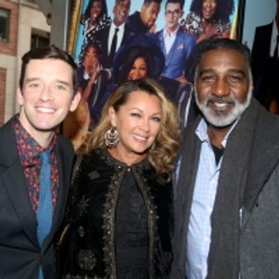 Photos: Vanessa Williams Visits CHICKEN AND BISCUITS on Broadway