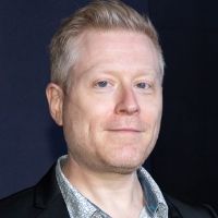 Anthony Rapp to Lead SURVIVING HOLLYWOOD Docu-Series