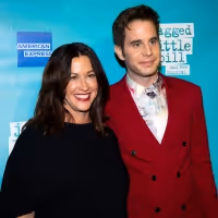 Photo Coverage: Alanis Morissette & More Walk the Opening Night Red Carpet at JAGGED…