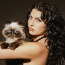 Rising Artist Emmy Meli Releases Track 'Breakthrough'