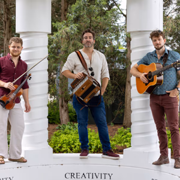 Irish Trio Socks In The Frying Pan To Embark on Coast-to-Coast US Tour Photo