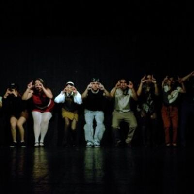 Crítica: POOL (NO WATER) at Teatro La Capilla