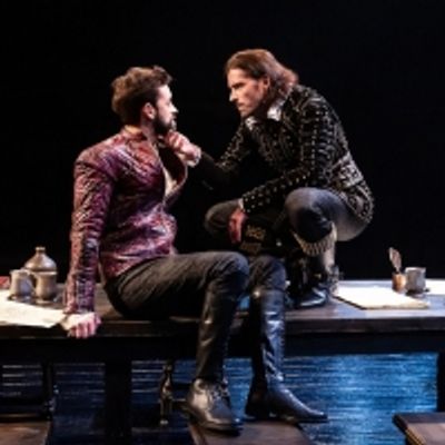 BWW Review: BORN WITH TEETH Brings High-Class Elizabethan Fan Fiction to The Alley Theatre