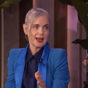 Video: Elizabeth McGovern Previews AVA: THE SECRET CONVERSATIONS on LIVE WITH KELLY…