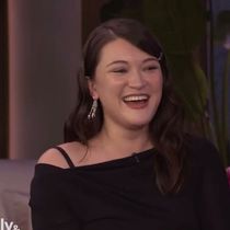 Isa Briones Reveals the Games JUST IN TIME Cast Plays Mid-Performance