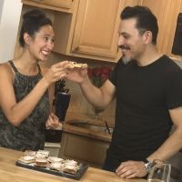 Backstage Bite with Katie Lynch: MOULIN ROUGE's Ricky Rojas Bakes Something… Video