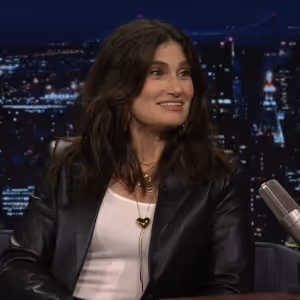 Video: Idina Menzel Learned to Climb a Redwood Ahead of REDWOOD on Broadway