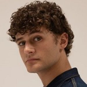 Max Drazen Releases Soulful New Breakup Anthem 'Love and War'