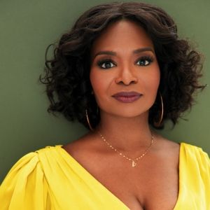 LaChanze To Address Pace University's 2024 Commencement