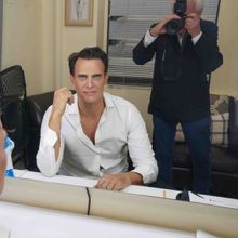 PHOTOS: Cheyenne Jackson Brings SIGNS OF LIFE to 54 Below