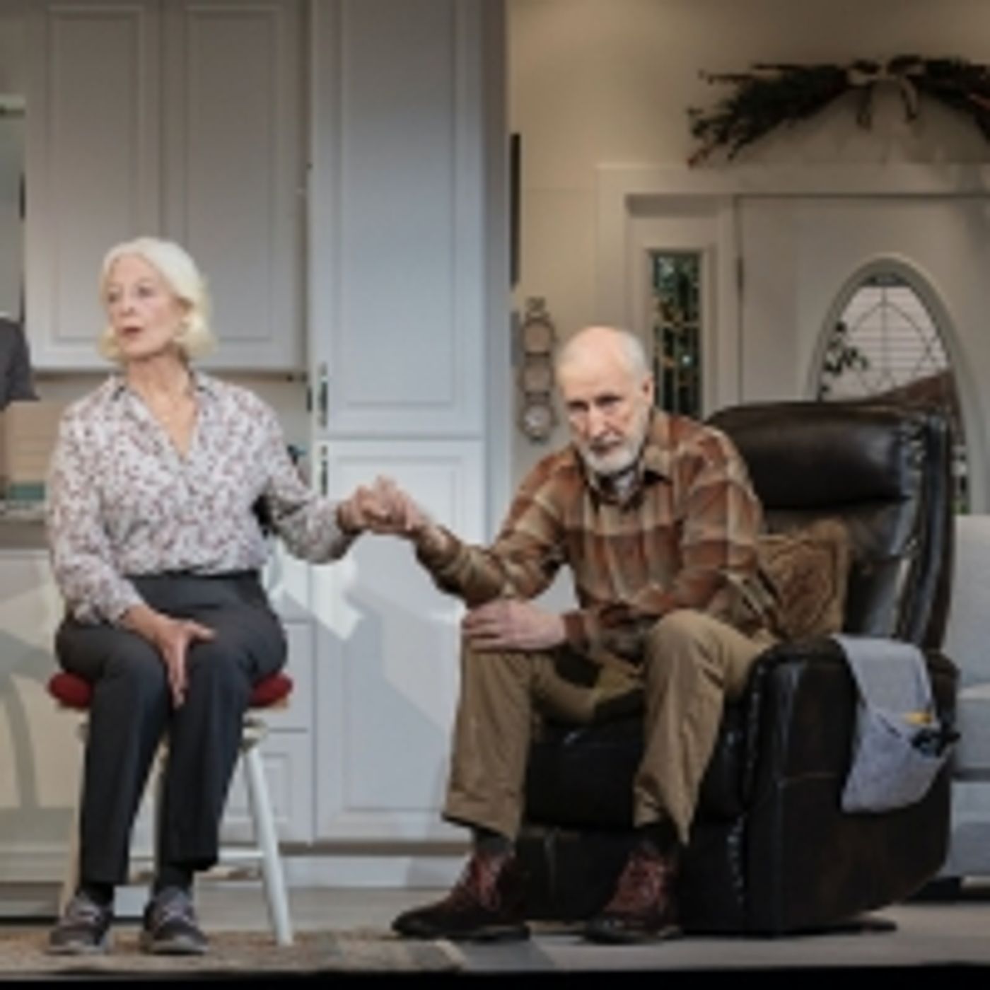 Wake Up With BWW 3/2: DIANA and COMPANY Begin Previews, and More!  Image